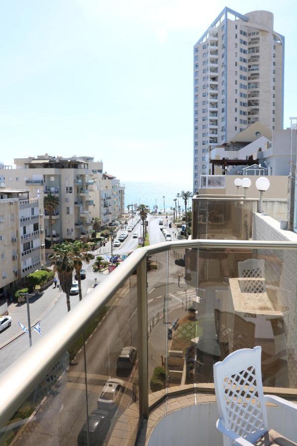 Beutifull View Of Batyam Apartment Бат Ям Екстериор снимка